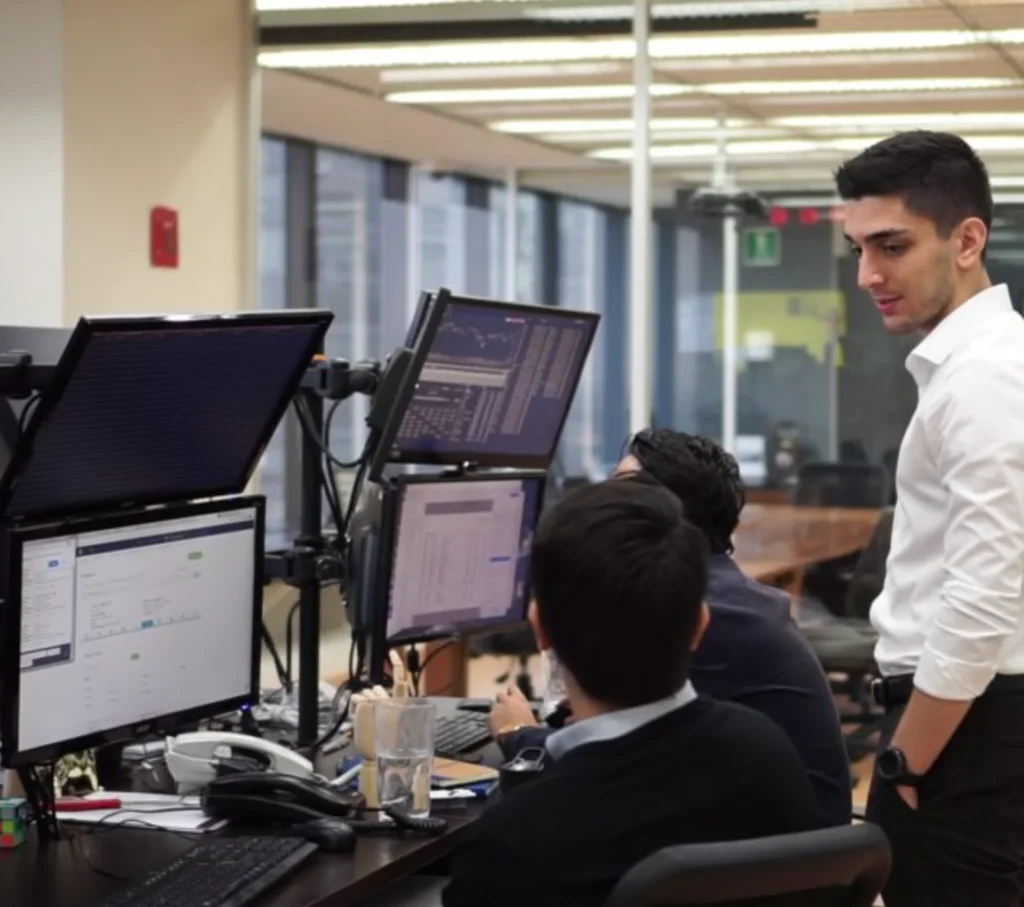 ZechionIT structured expert team collaborating on advanced IT systems and solutions