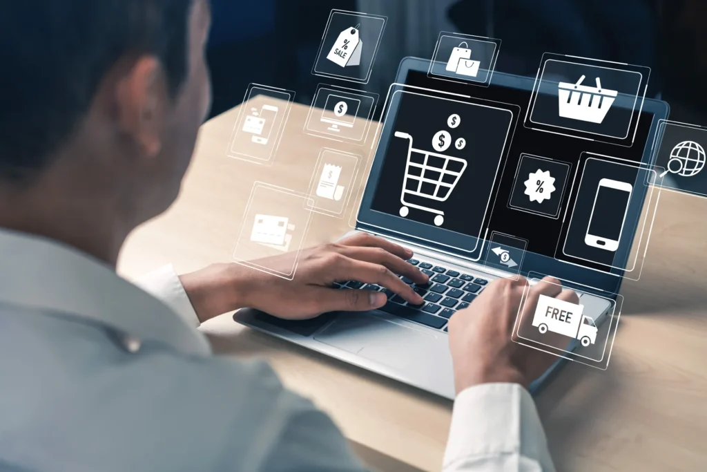 Infographic on selecting the best ecommerce platform for businesses, highlighting omnichannel and unified commerce strategies
